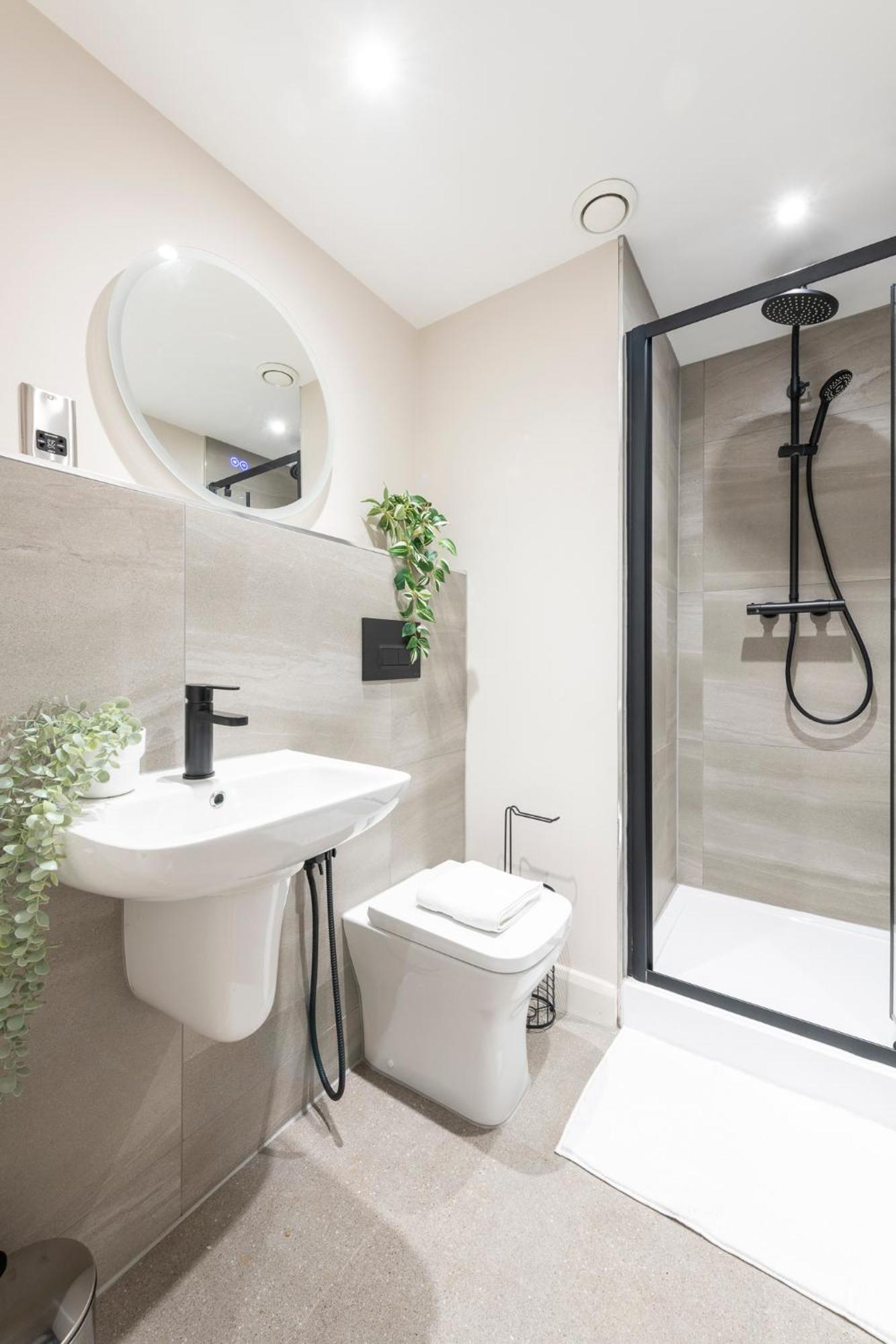 Harvey Nic'S & Designer Quarter 74 Ch Apartment Лийдс Екстериор снимка
